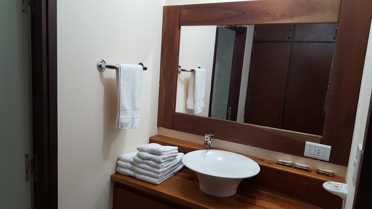 Hotel Mora 洛斯安蒂果斯 外观 照片